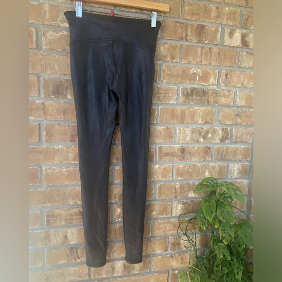 SPANX Faux Leather Leggings in Black, Medium - Picture 5 of 13